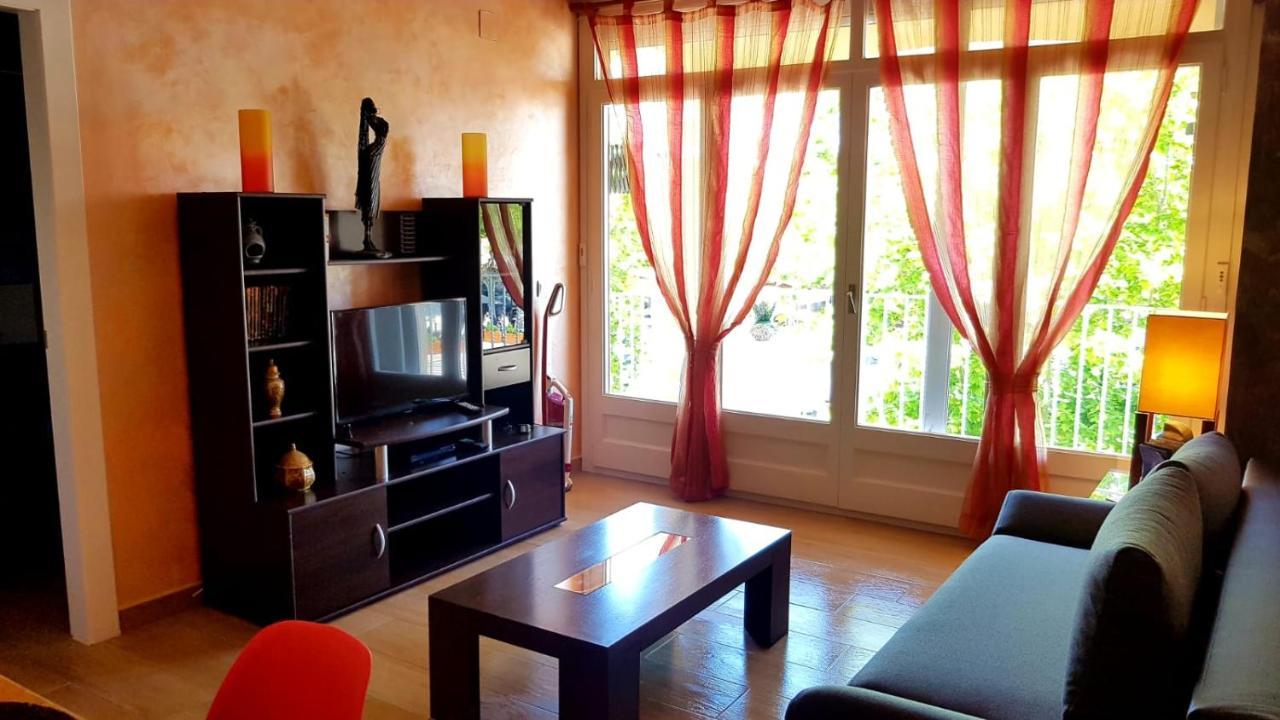 אמפוריבראבה Leroy Apartment מראה חיצוני תמונה