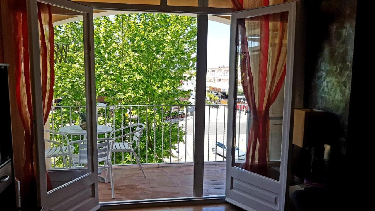 אמפוריבראבה Leroy Apartment מראה חיצוני תמונה