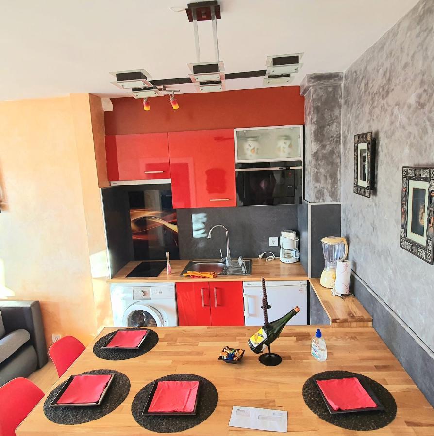 אמפוריבראבה Leroy Apartment מראה חיצוני תמונה