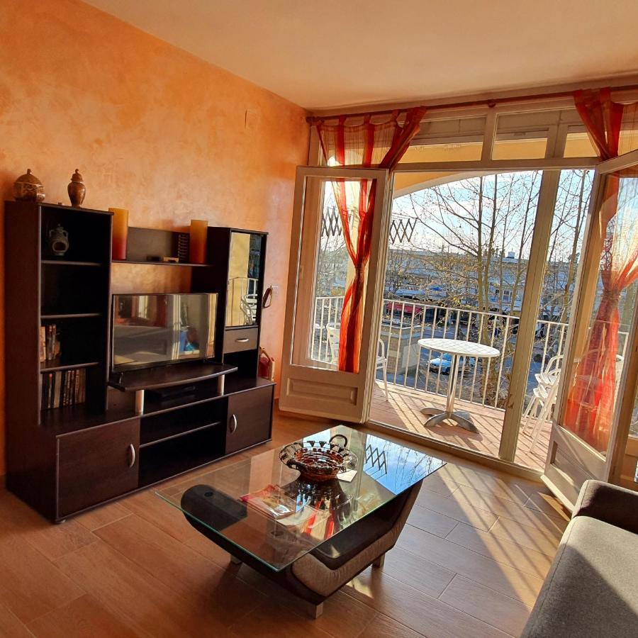אמפוריבראבה Leroy Apartment מראה חיצוני תמונה
